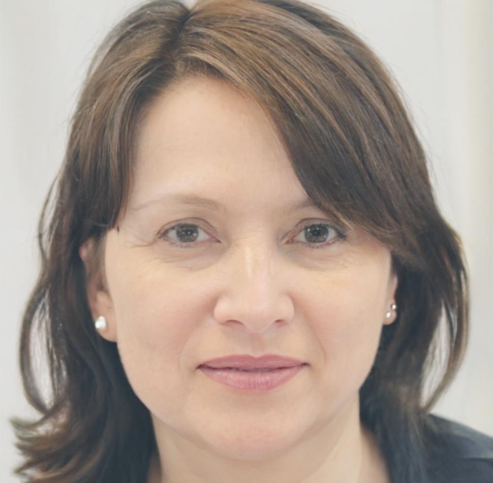 Laura Gutiérrez, Analista de Inversiones